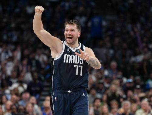 欧冠-东契奇神奇三分一剑封喉 单场49分再启疯狂一季