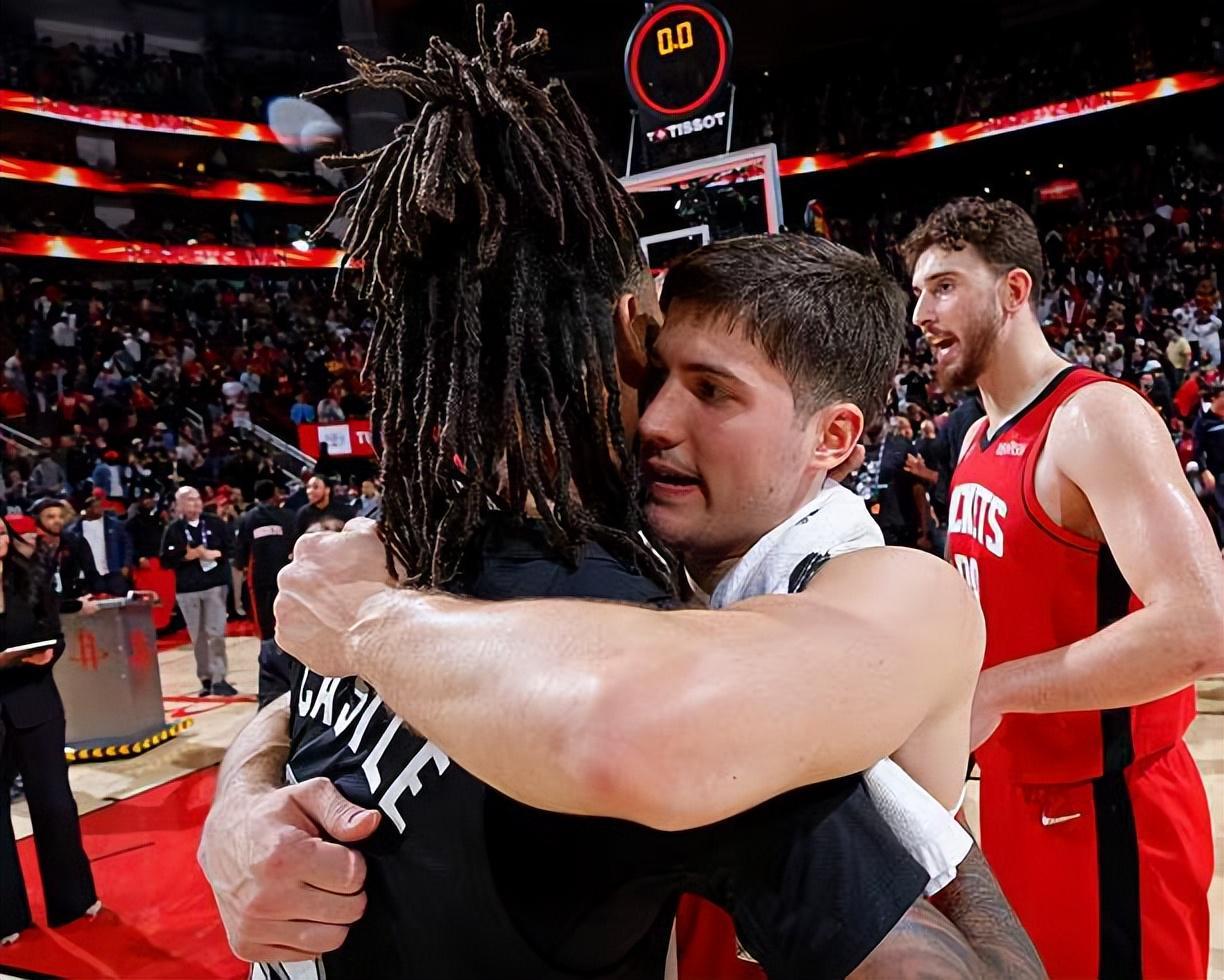 WWE直播-靠着一己之力扭转了局面！火箭后场新星绝对值得更高的战术地位？